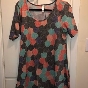 Lularoe medium perfect tee